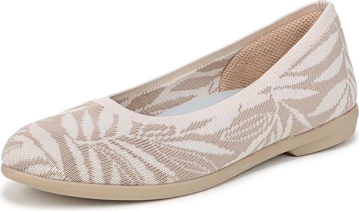 Beige/Eggnog Leaf Print