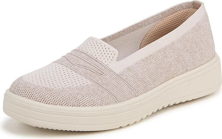 BZees Womens Valley Loafer Eggnog/Barely Beige 10 M