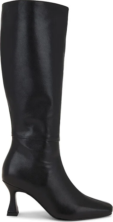 Caitlin Boot