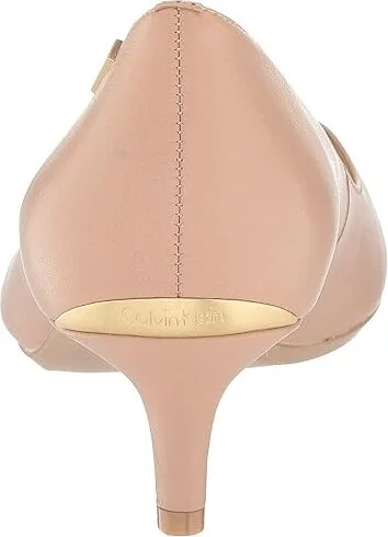 Calvin Klein Gabrianna Pump Women's 1-2 inch heel Shoes Desert Sand 1 : 5 M, Leather - Image 4