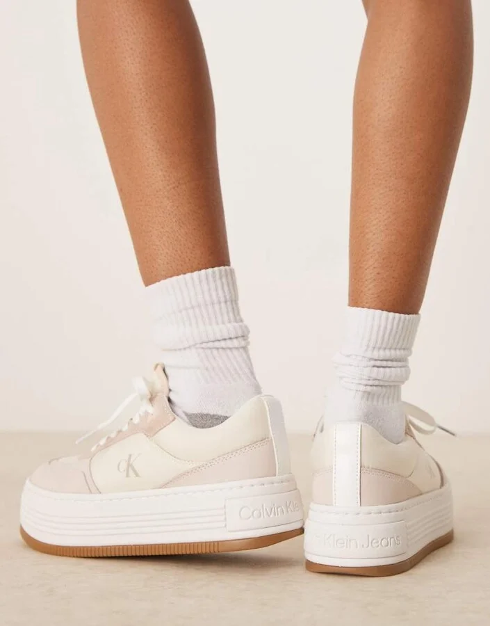 Calvin Klein Jeans flatform sneakers in off-white with gum sole - Image 2