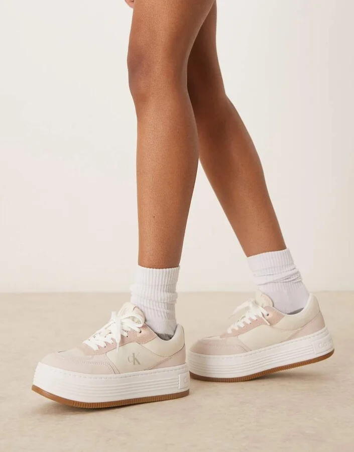 Calvin Klein Jeans flatform sneakers in off-white with gum sole - Image 4