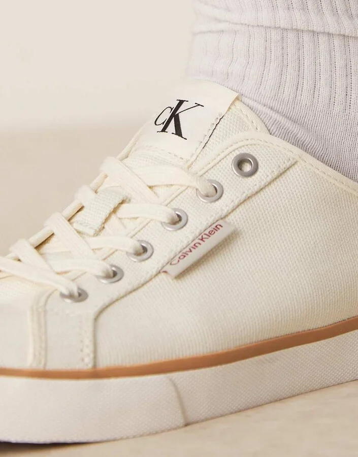Calvin Klein Jeans vulc canvas sneakers in off white - Image 3