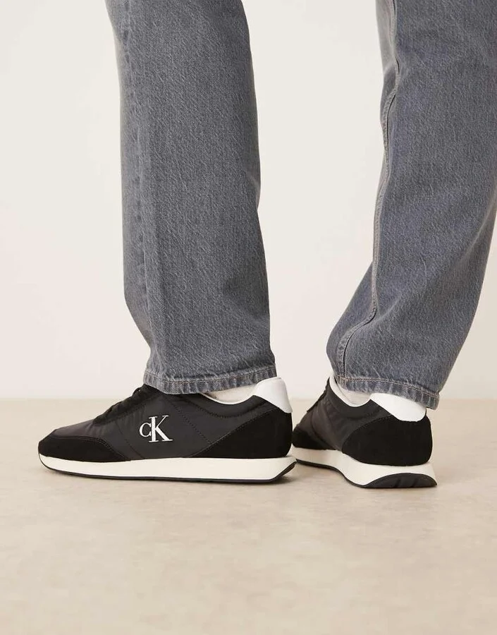Calvin Klein Retro Runner sneakers in black and white - Image 4
