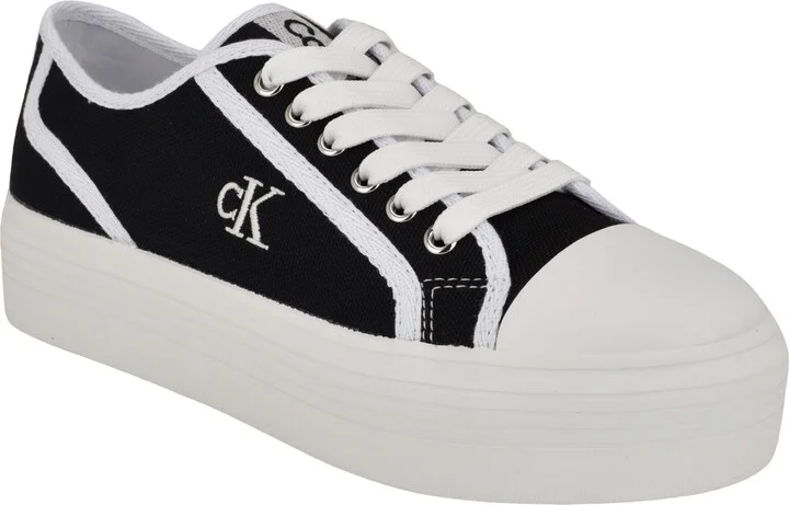 Black/White 001