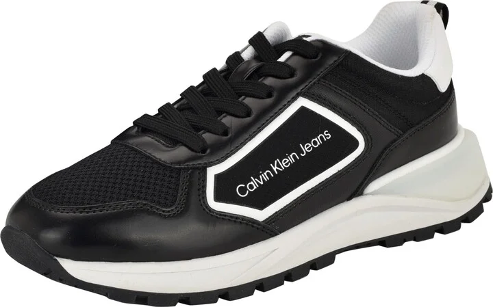 Black/White 001