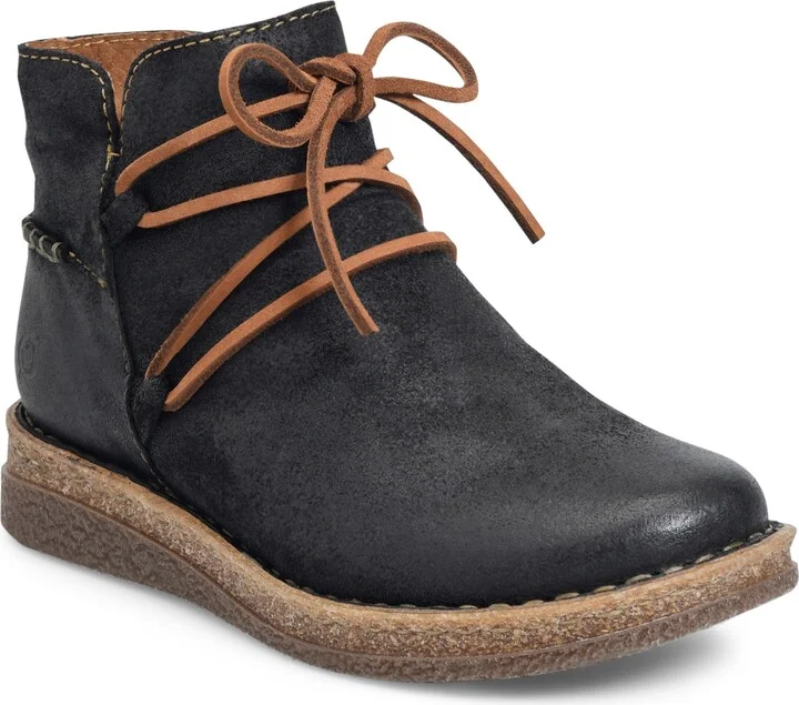 Calyn Wedge Chukka Boot
