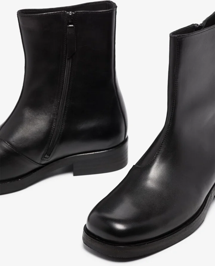 Camion Ankle Boots - Image 4