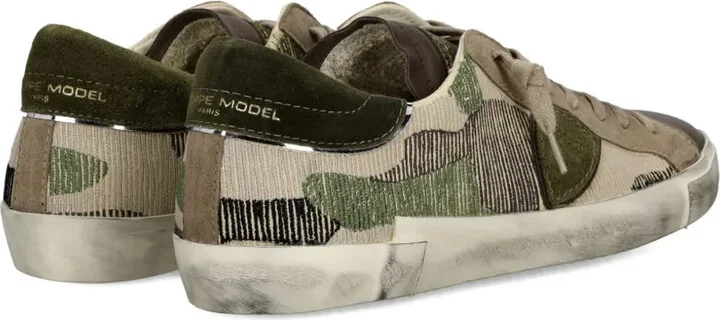 Camouflage-Patterned Low-Top Sneakers - Image 3