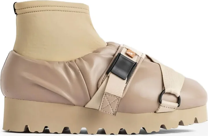 Camp ankle boots