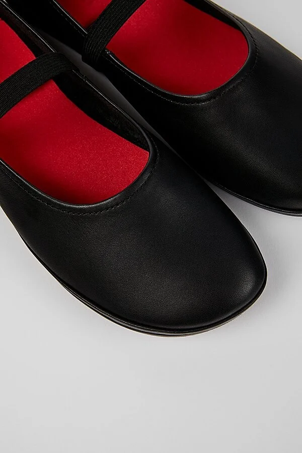 Camper Right Mary Jane Shoe in Black