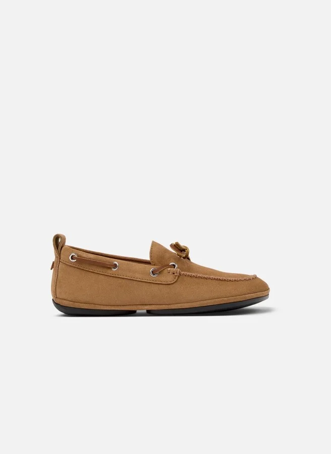 Camper Right Nina Leather Moccasin - Image 10