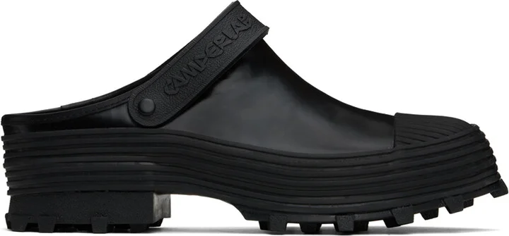 CAMPERLAB Black Traktori Clogs