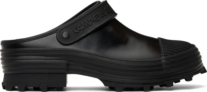 CAMPERLAB Black Traktori Clogs
