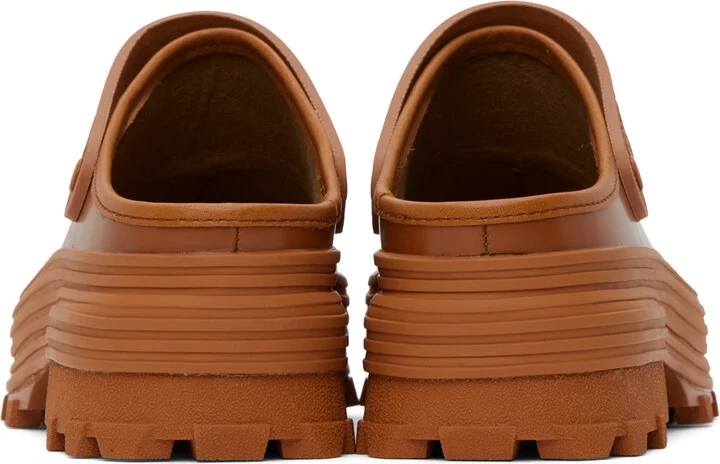 CAMPERLAB Brown Traktori Clogs - Image 2