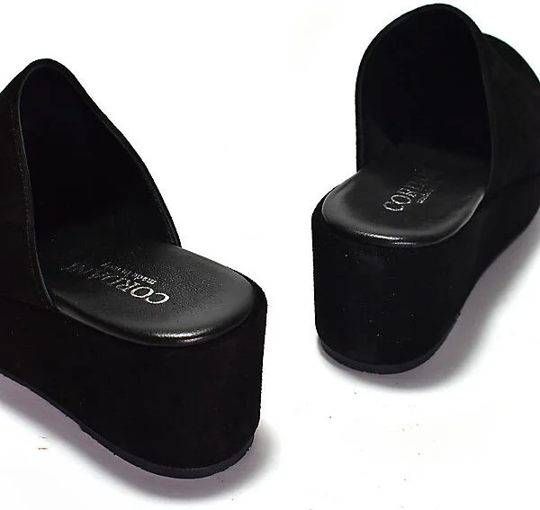 Camryn Flats - Image 4