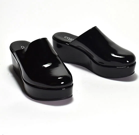 Camryn Flats - Image 2