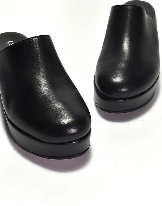 Camryn Flats - Image 3