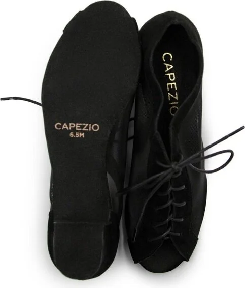 Capezio Women's Beatrice 1.5" Ballroom Shoe, 5.5 Wide - Image 3