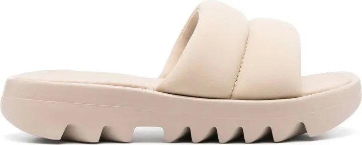 Cardi slip-on sandals