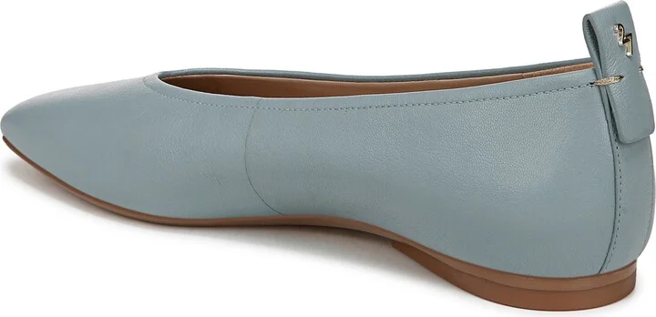 Carla Flat - Image 11