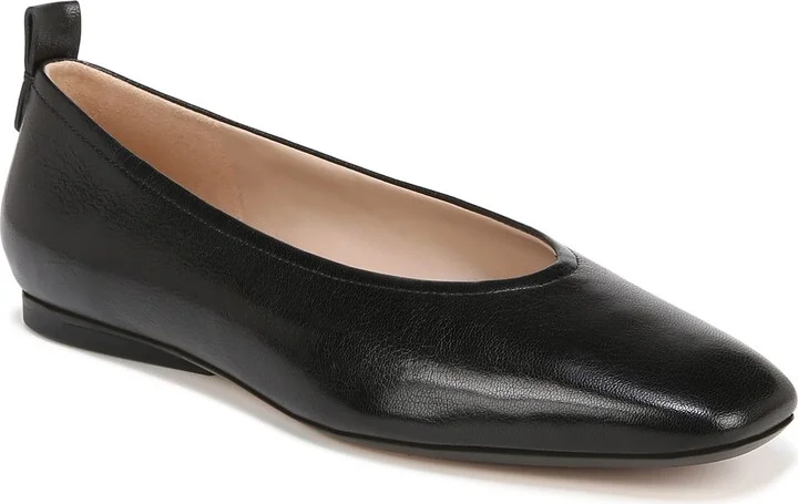 Carla Flat
