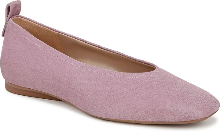 Carla Flat