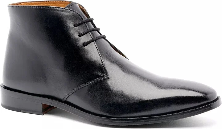 Carlos by Carlos Santana Corazon Chukka Boot