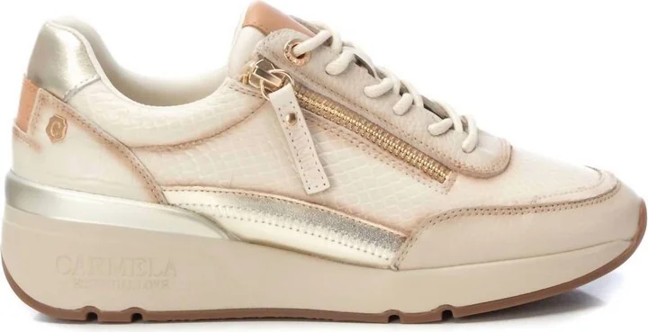 Carmela Collection Casual Sneakers In Ice