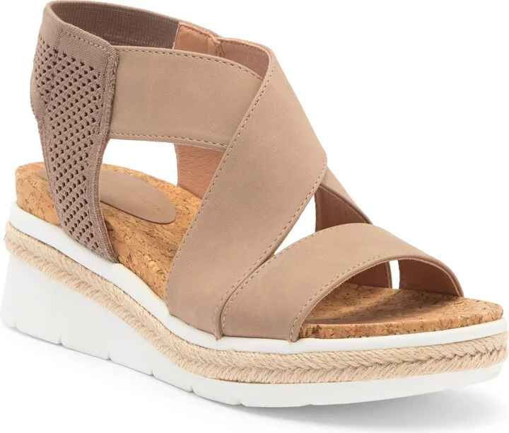 LIGHT TAUPE