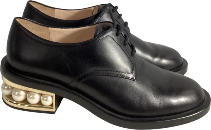 Casati Pearl Derbys in Black Leather