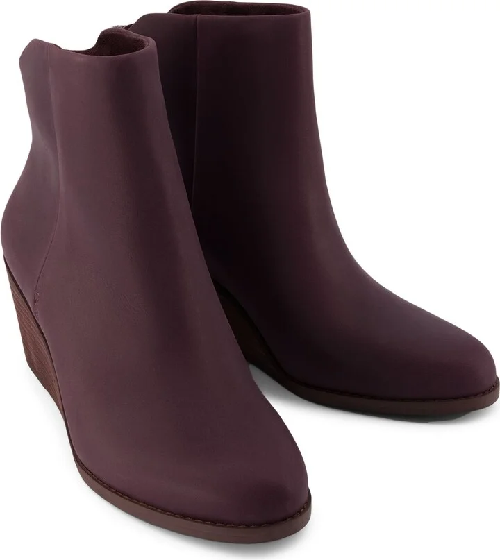Casey Blackberry Leather Wedge Boot - Image 3