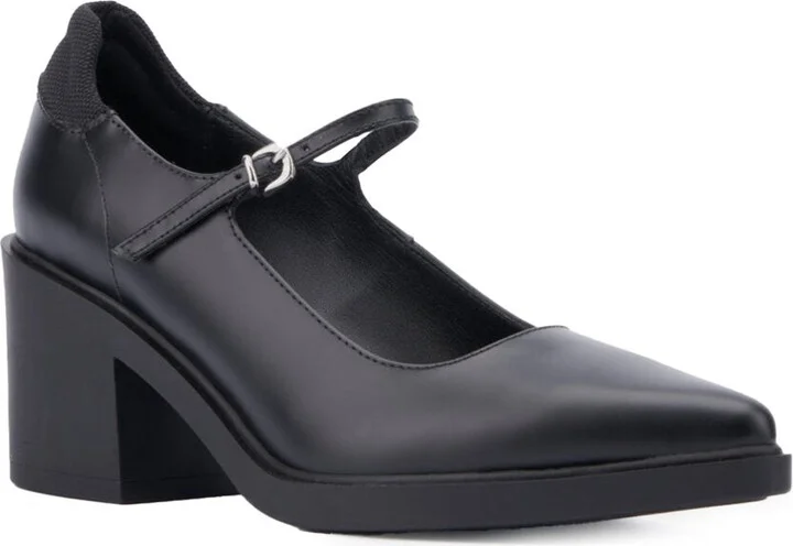 Casha Weatherproof Leather Pump