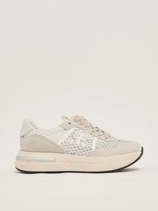Cassie Sneaker