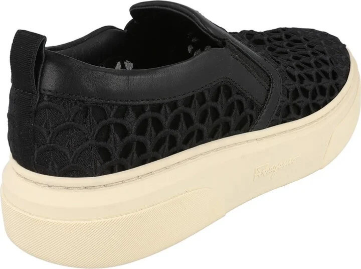 Cassina Scallop Lace Platform Sneaker - Image 2