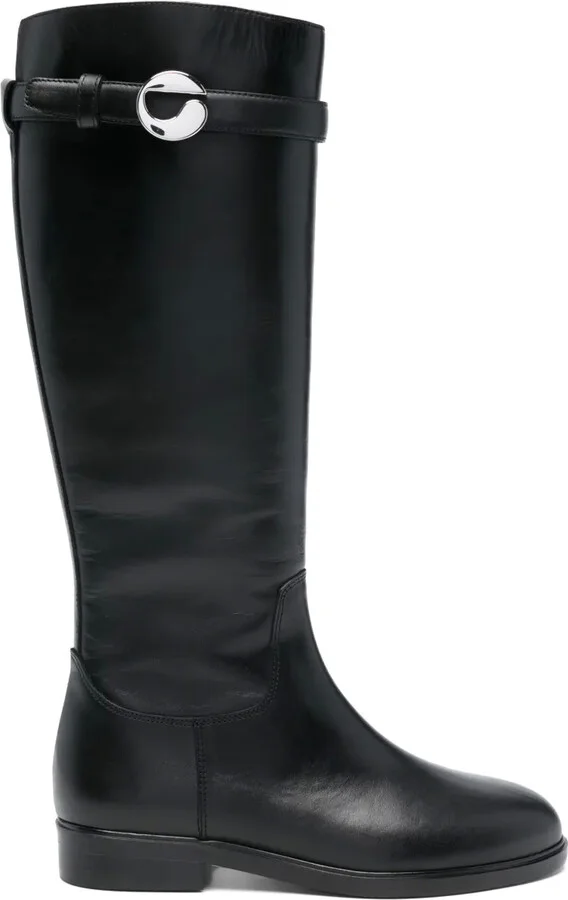 Cavalier boots