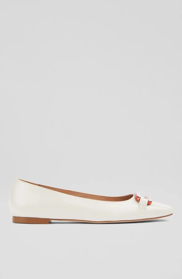 Cayden Flats