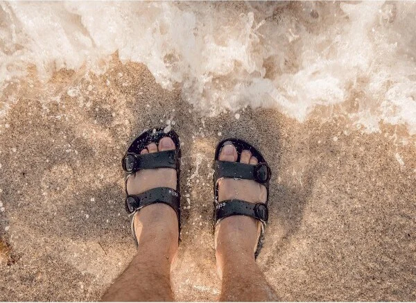 Ccilu Horizon Check Women Casual Beach Slide Sandals with Adjustable Buckle Straps Black/White - Image 2