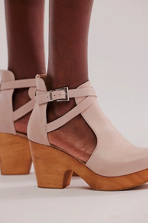 Cedar Clog