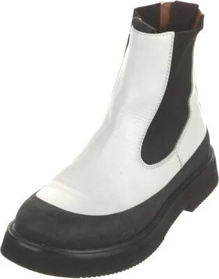 Celine - Image 2