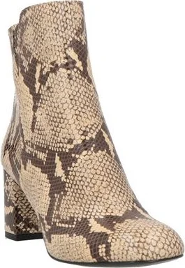 Cerruti 1881 Woman Ankle boots - Image 2
