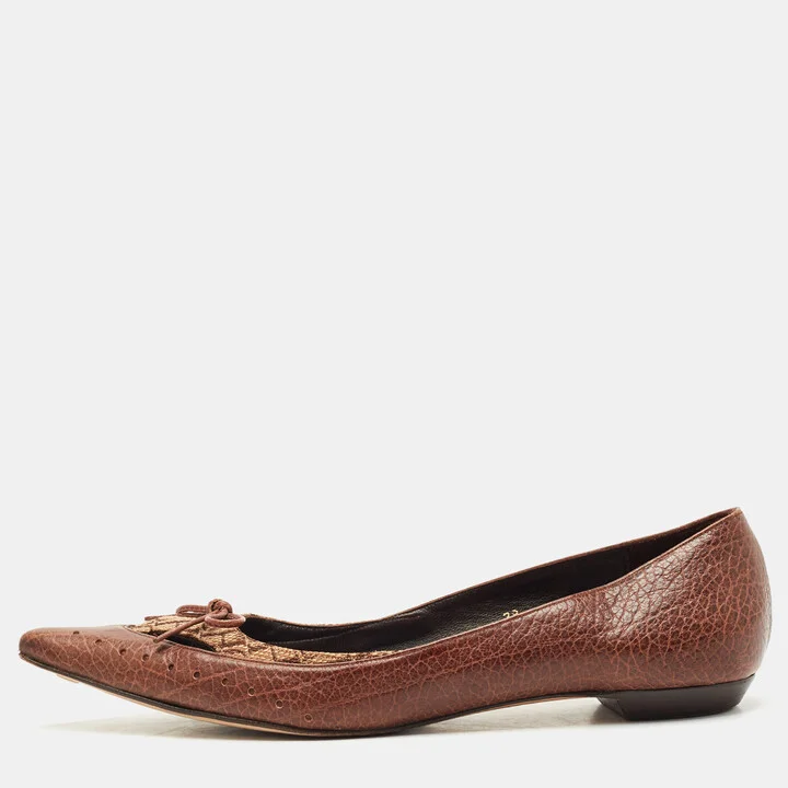 CH Carolina Herrera Brown Canvas and Leather Pointed Toe Ballet Flats Size 38