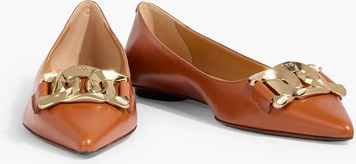 Chain-embellished leather point-toe flats - Image 2