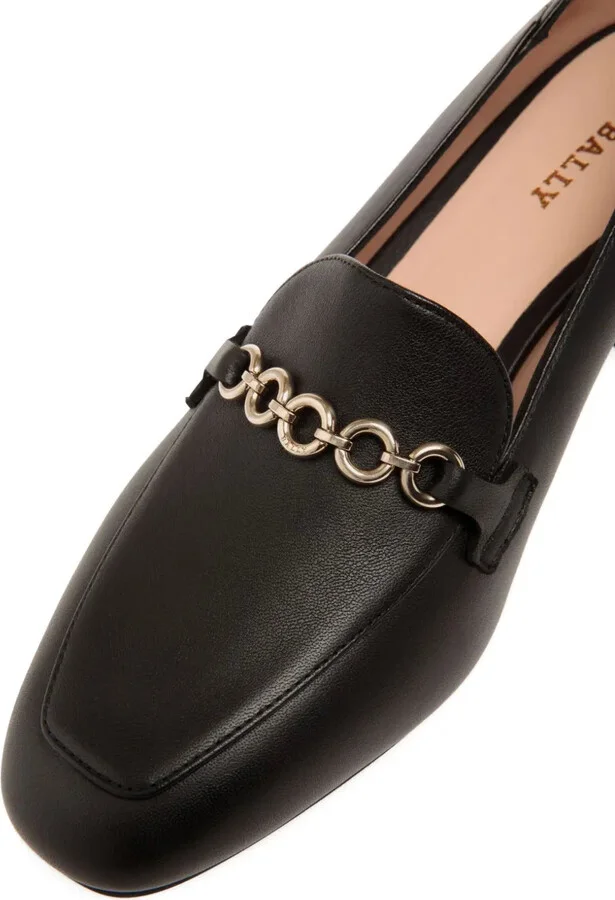 Chain-Embellished Leather Pumps - Image 5