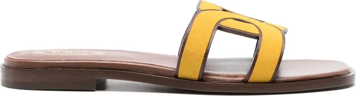 Chain-Motif Leather Slides