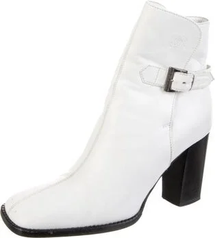 Chanel - Image 2