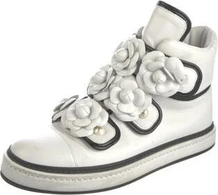 Chanel - Image 2