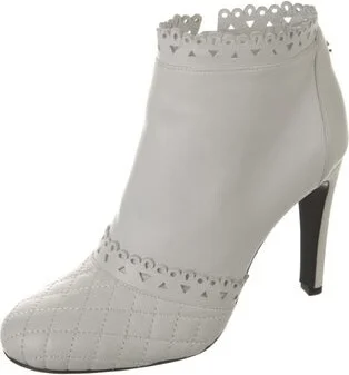 Chanel - Image 2