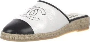 Chanel - Image 2