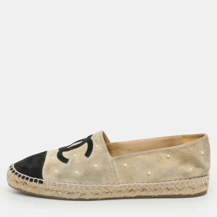 Chanel Beige/Black Suede CC Cap Toe Embellished Espadrille Flats Size 41